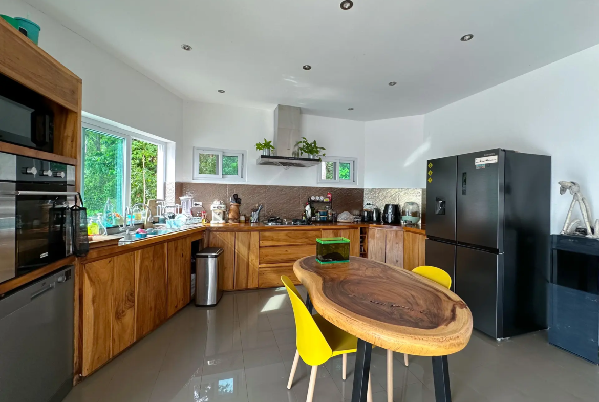 Villa for Sale in Lipa Noi – Sea View & Sunset Over Ang Thong