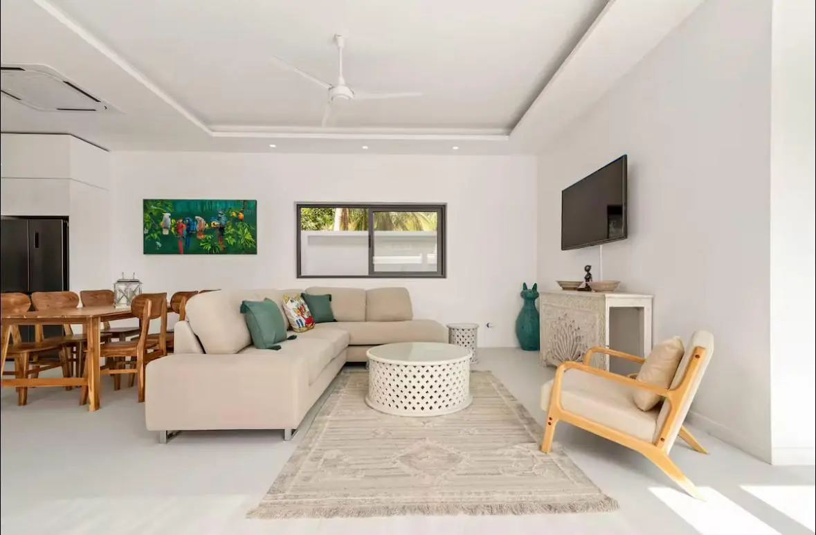 3-bedroom villa for long-term rent in Maenam, Koh Samui.