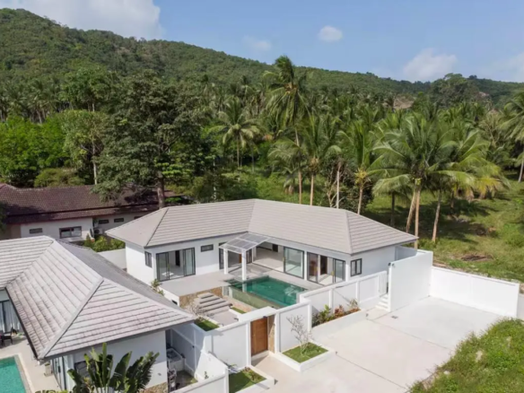3-bedroom villa for long-term rent in Maenam, Koh Samui. - View form outside