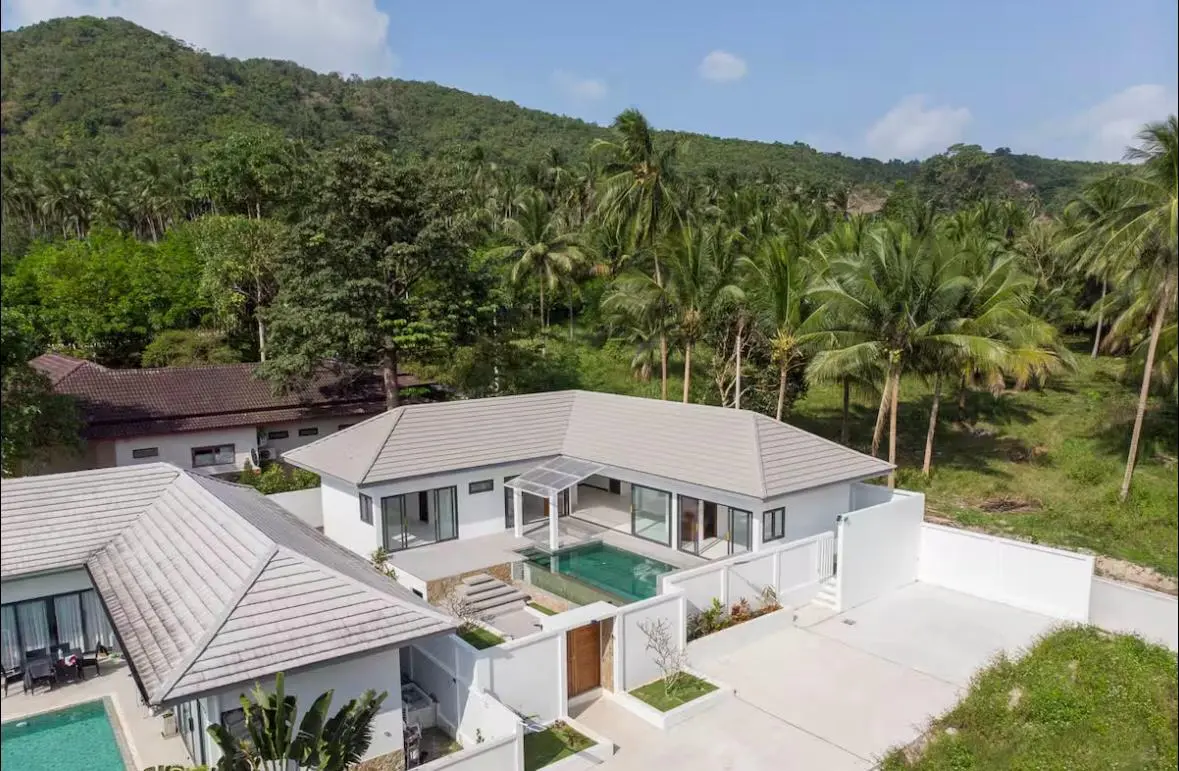 3-bedroom villa for long-term rent in Maenam, Koh Samui. - View form outside