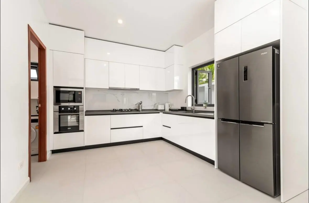 3-bedroom villa for long-term rent in Maenam, Koh Samui.