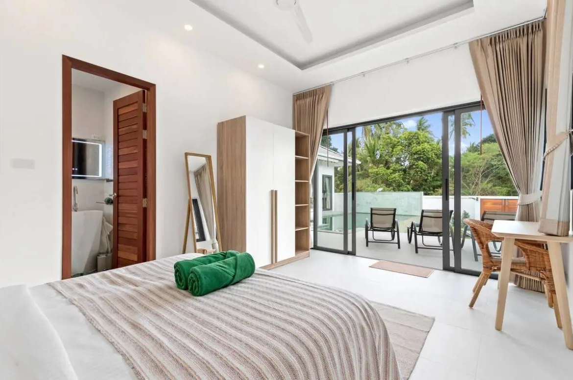 3-bedroom villa for long-term rent in Maenam, Koh Samui.