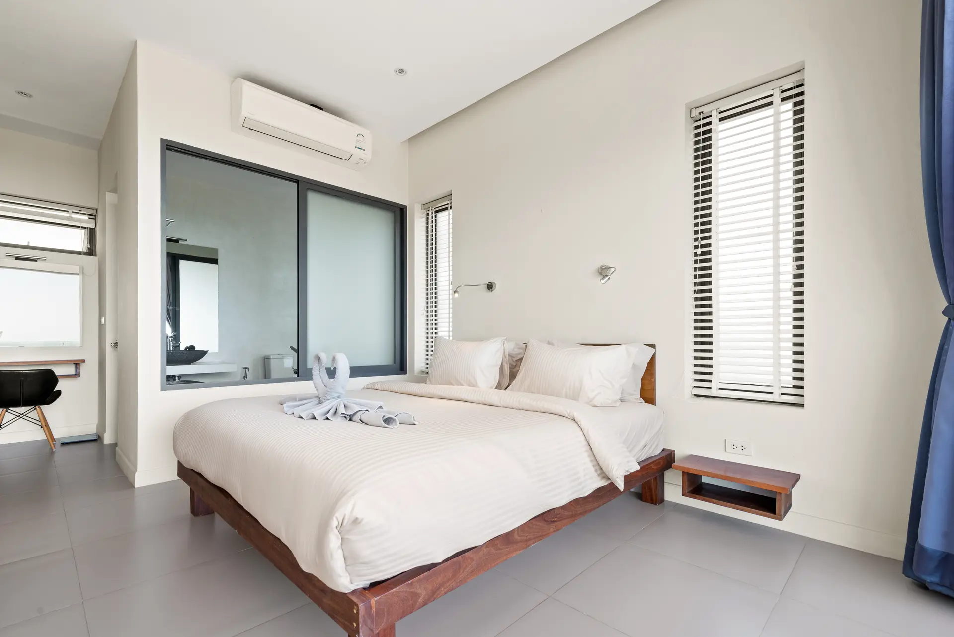 5-Bedroom Sea View Villa for Holiday Rent – Bang Por | Koh Samui - another bedroom with private bathroom