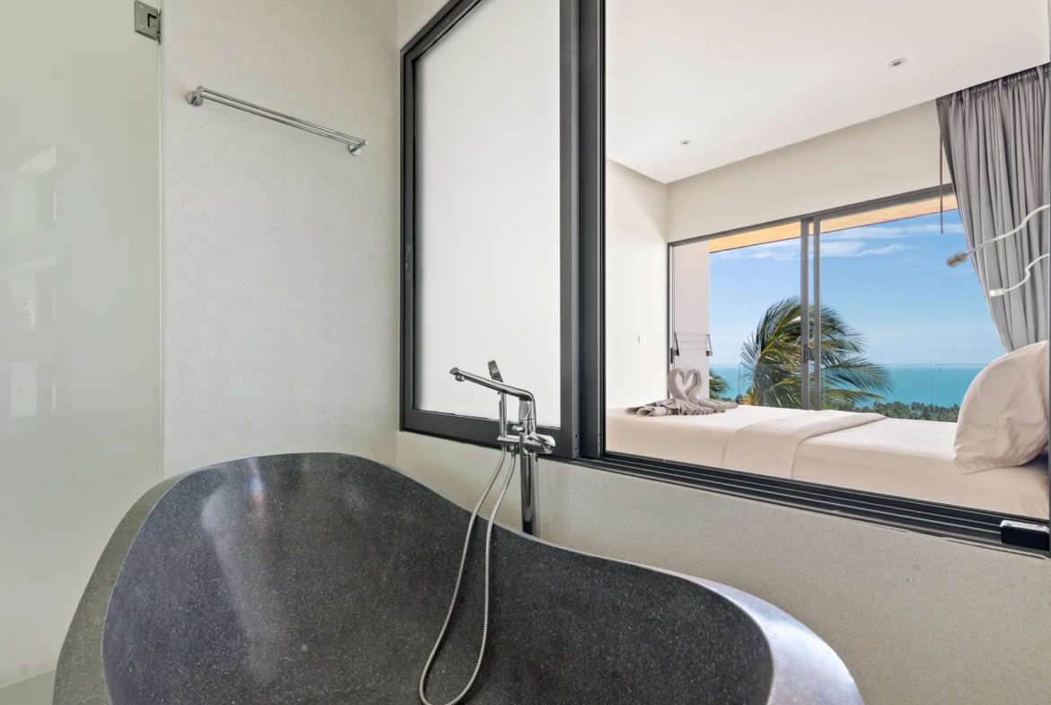 5-Bedroom Sea View Villa for Holiday Rent – Bang Por | Koh Samui - bath tub